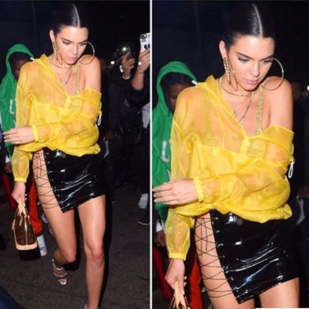 Danielle Guizio Devoiler Black Vinyl Mini Skirt - Picture 2 of 8